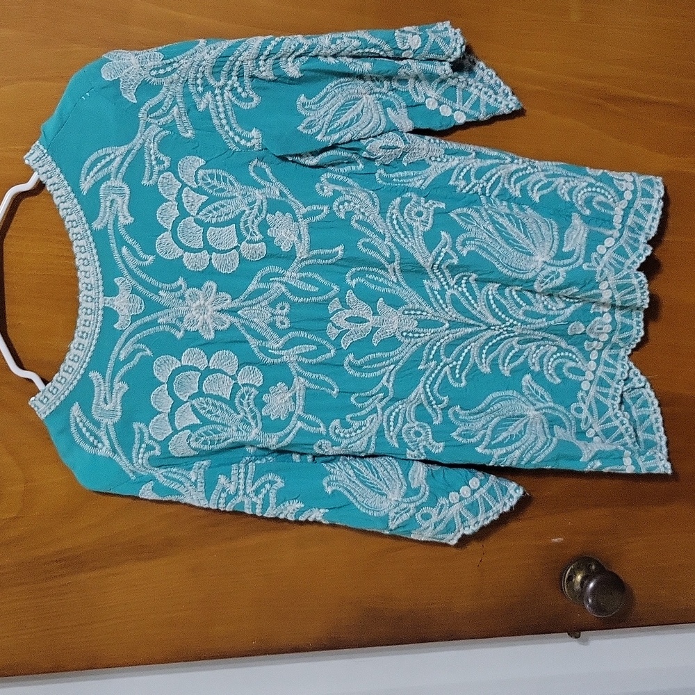 Size Large By Solitaire- Womens Emrboidered Top - Picture 9 of 9